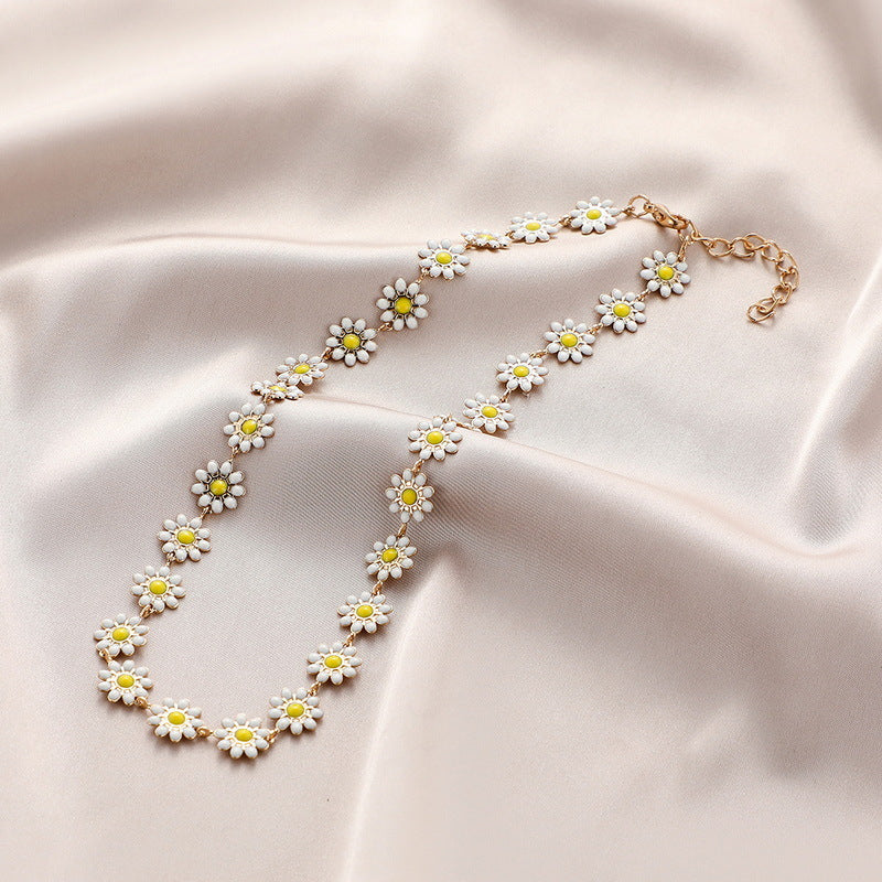 The Daisy Bloom Choker