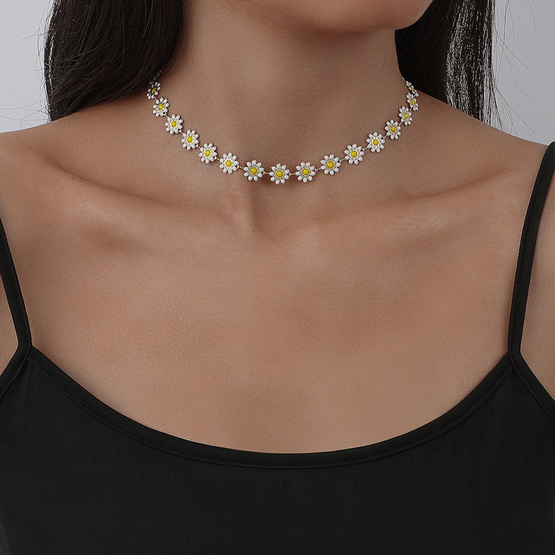 The Daisy Bloom Choker